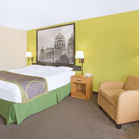 Hotel Super 8 By Wyndham Davenport Exteriér fotografie